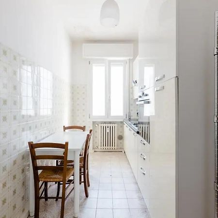 Spaziosa Matrimoniale Nel Centro Di Modena Apartment Екстериор снимка